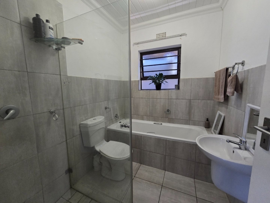 2 Bedroom Property for Sale in Westridge Western Cape